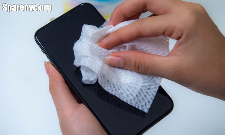 Sử dụng dấm trắng để vệ sinh màn hình Smartphone